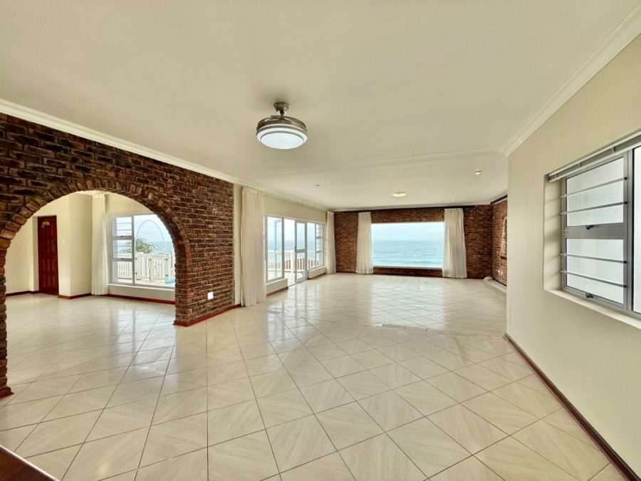 5 Bedroom Property for Sale in Seaview Eastern Cape